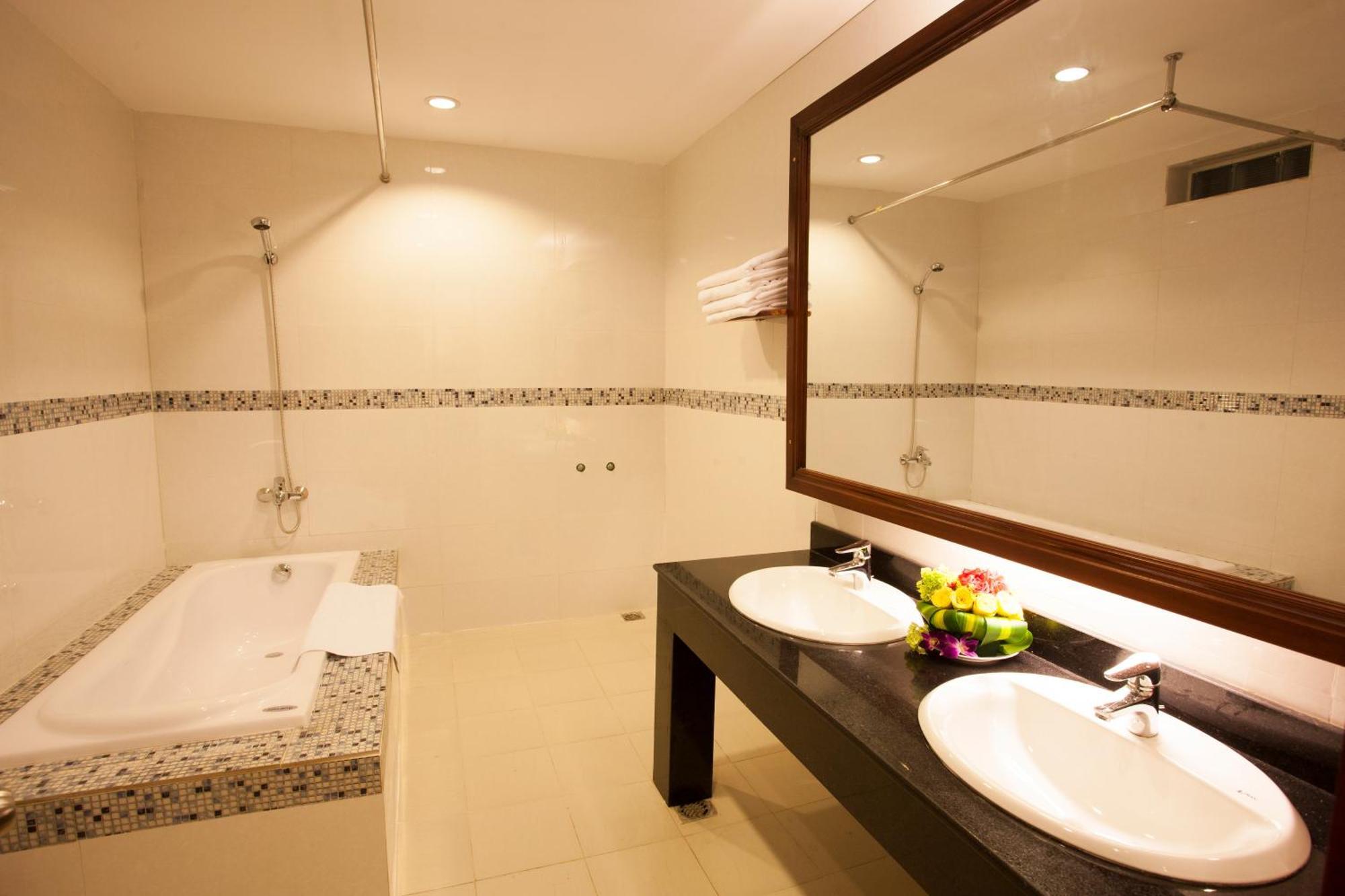 Anh Dao Mekong 2 Hotel Cần Thơ Extérieur photo
